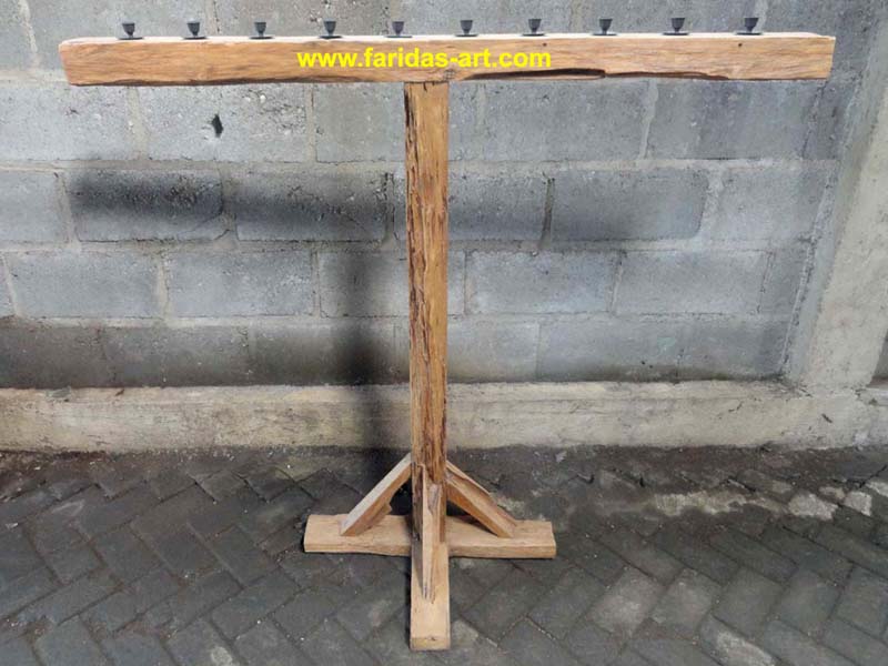 Tempat Lilin - Tiang Antik